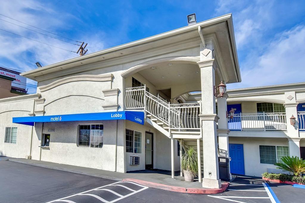 Motel 6 Гарден Гров Экстерьер фото